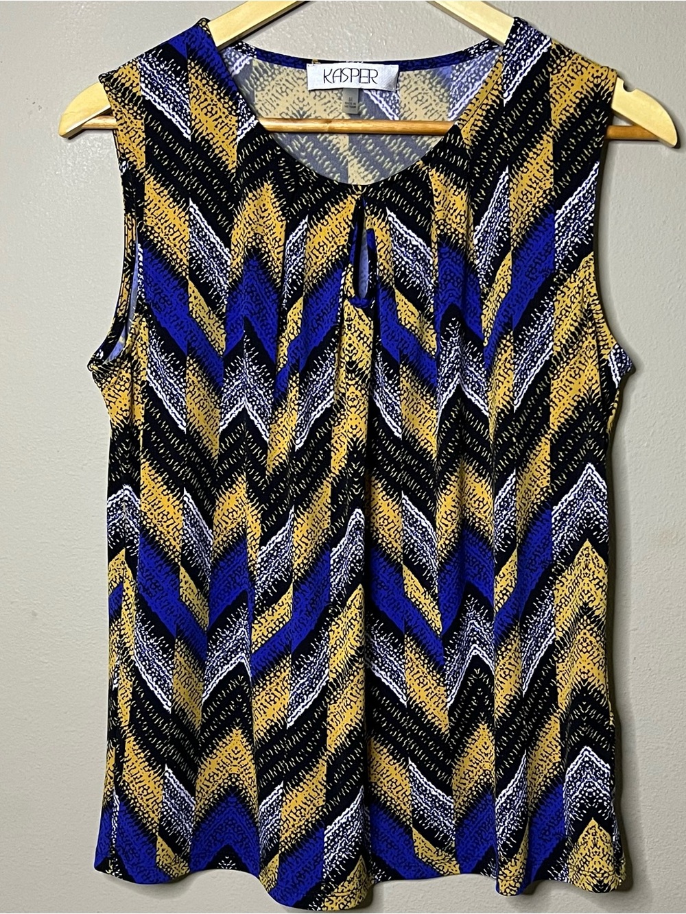 Kasper Chevron Stretch Keyhole Sleeveless Blouse Women Medium Blue Gold Zig Zag